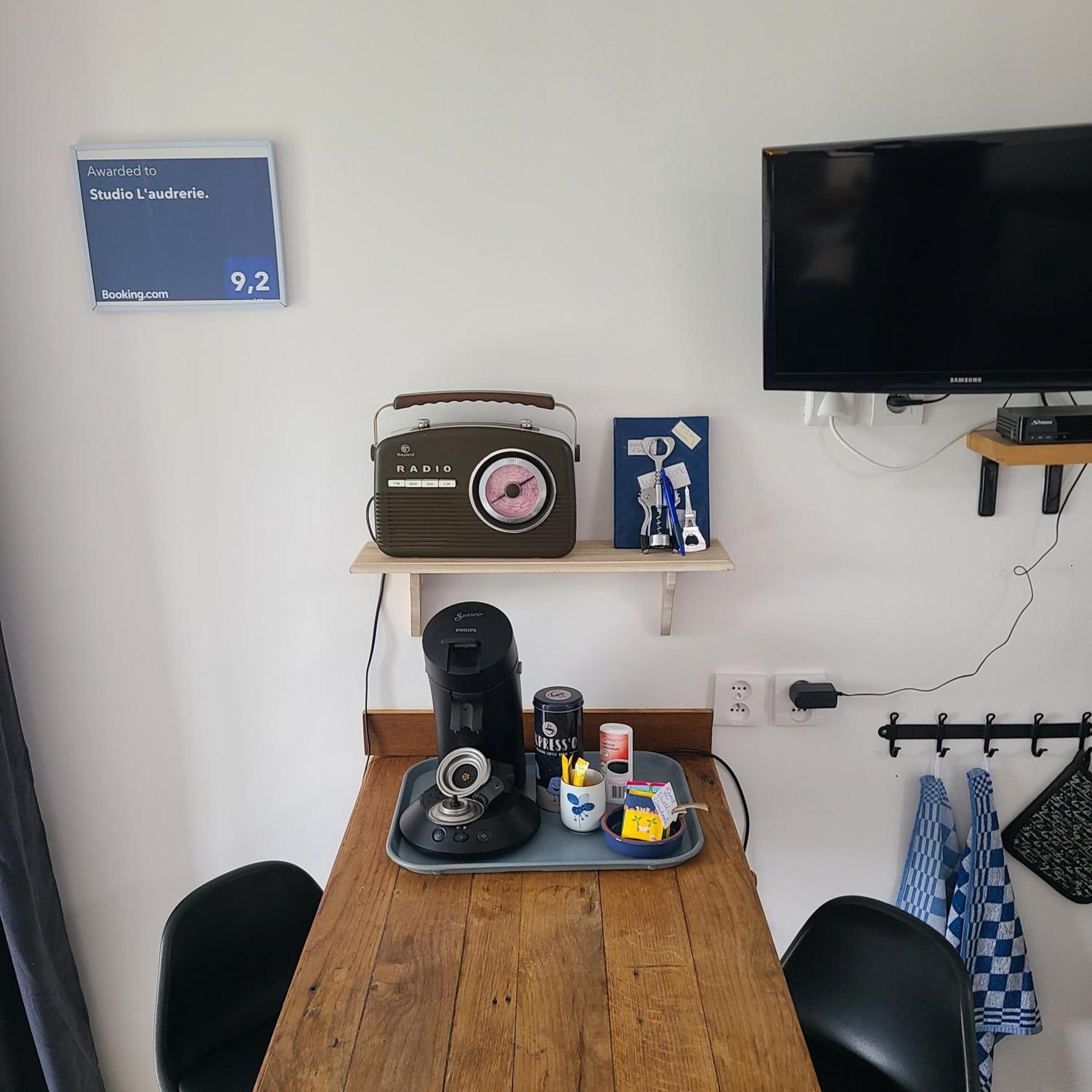 Studio L'Audrerie. Saint-Pardoux-Corbier 外观 照片