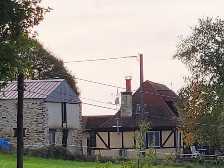Studio L'Audrerie. Saint-Pardoux-Corbier 外观 照片